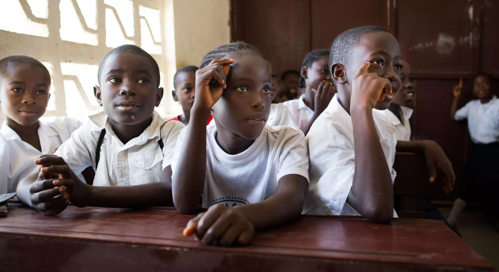 Bildung: Schulkinder in Burundi