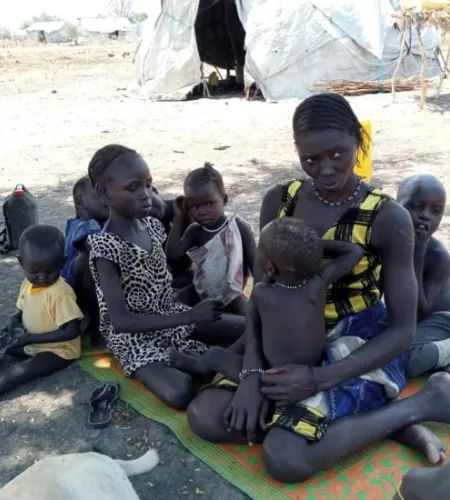 Familie in Pibor, Südsudan