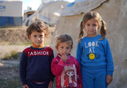 Unverwüstlich: Drei Kinder aus dem Irak